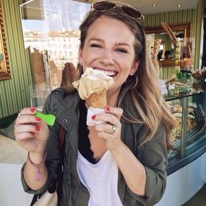 Meet your Posher, Rebecca